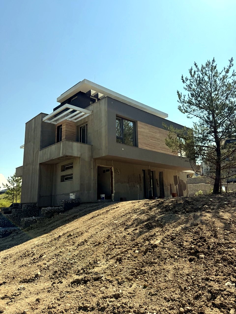 Къща в Alexandria Homes с оформяне на терена и фасадни работи
